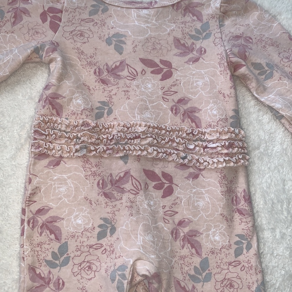 Laura Ashley 6-9M Pink Floral Ruffle Footie EUC - Picture 10 of 10